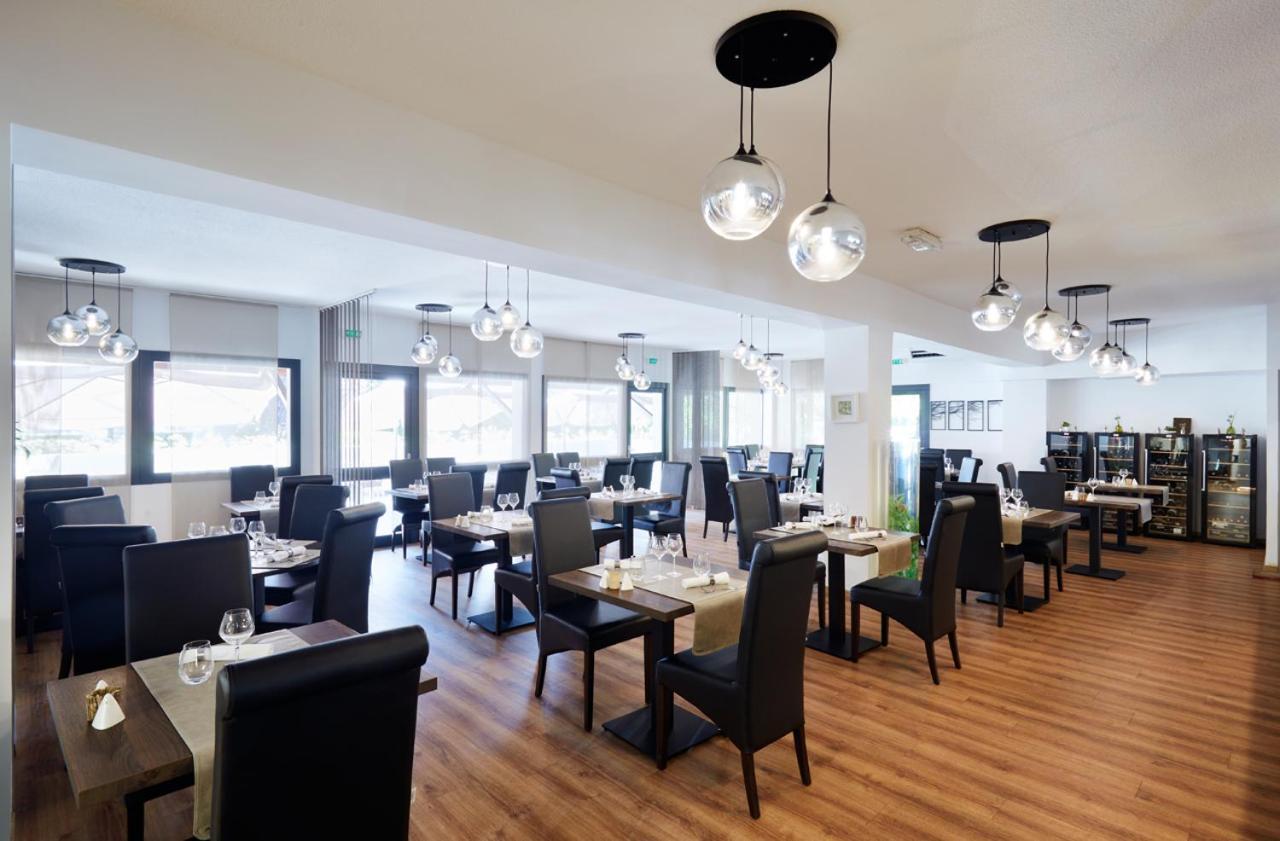 Logis Des Trois Massifs Hotel Claix  Kültér fotó