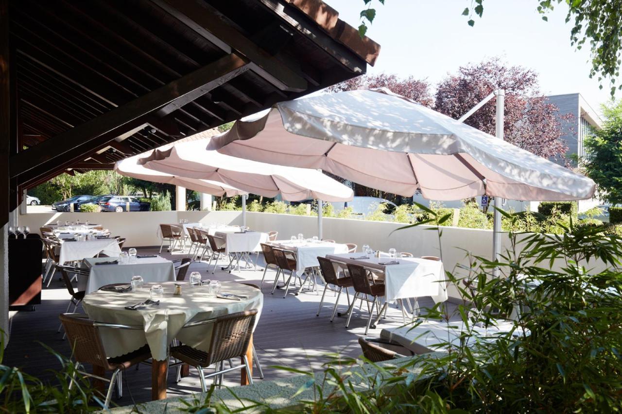 Logis Des Trois Massifs Hotel Claix  Kültér fotó