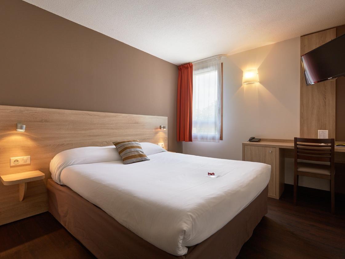 Logis Des Trois Massifs Hotel Claix  Kültér fotó