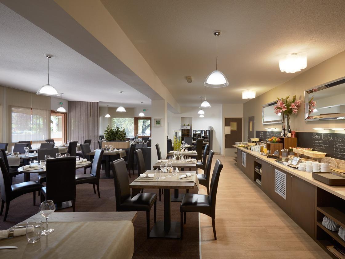 Logis Des Trois Massifs Hotel Claix  Kültér fotó
