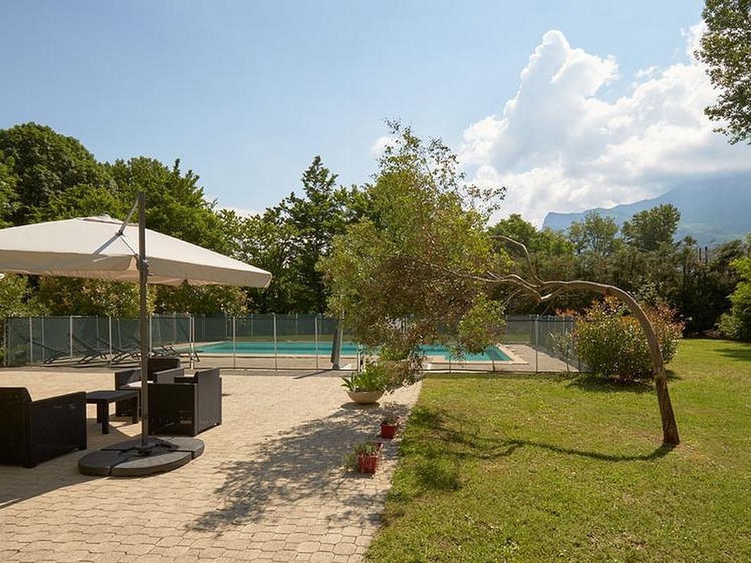 Logis Des Trois Massifs Hotel Claix  Kültér fotó